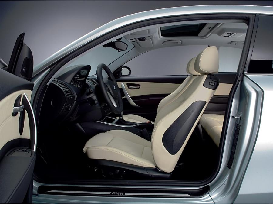  BMW 120i 3-Door 2007 года  (фото 9 из 70)